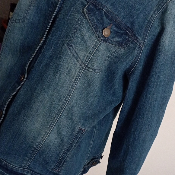 Jean jacket - Picture 4 of 15